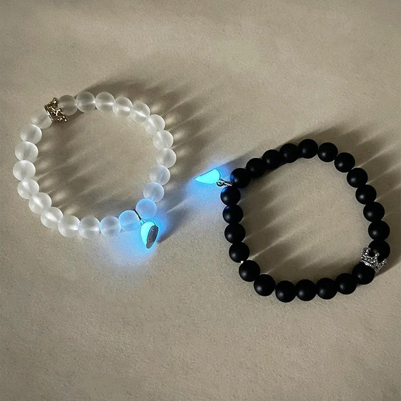 Fashion Jewelry 2pcs Handmade Crown Beaded Charms Bracelet Luminous Heart Glow In The Dark Couple Bracelet For Lover Men Women Fluorescent Gift